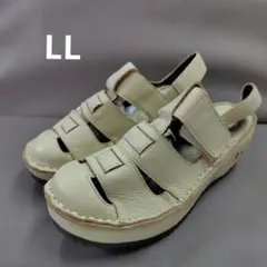 未使用　ヒナ　デイ　グリーン　シボ革　バックストラップ　グルカ　レザーサンダルのサムネイル