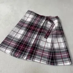 美品　ブルーレーベルクレストブリッジ　ミニスカート　チェック　Sサイズのサムネイル