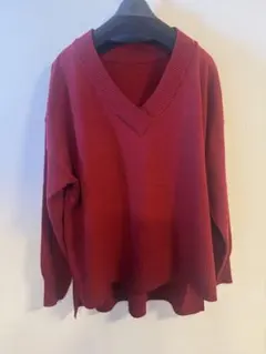 ジャイロ　赤 Vネック オーバーサイズニット