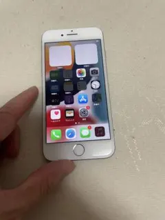 iPhone 7 32GB シルバー sim フリー　バッテリー100のサムネイル