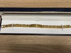 GIVENCHY ゴールドカラー ブレスレットのサムネイル