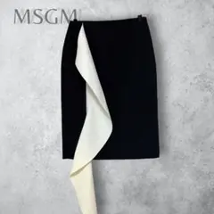 【MSGM】　フリルタイトスカート　ブラック　白　38 通年　ひざ丈　モノトーンのサムネイル