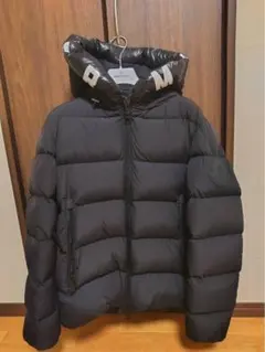 パピヨン様専用　MONCLER ブラック ダウンジャケット フード付き
