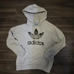 アディダス　グレー パーカー Lサイズ