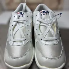 【未使用】FILA スニーカー 23.0cm ホワイトのサムネイル