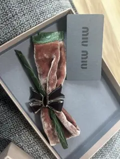 【新品未使用】Miu Miu ベルベットリボンヘアアクセサリーのサムネイル