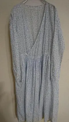 YARRA 水色小花柄長袖ラップワンピース