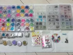 ネイルパーツセット グリッター、ホログラム、シェル、ストーン