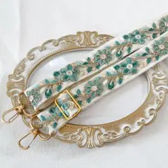 スマホショルダーストラップ／インド刺繍リボン／ハンドメイド