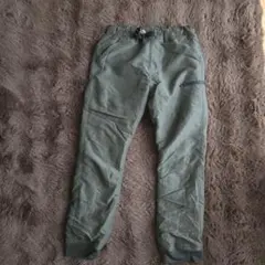 美品カーキアウトドアパンツ