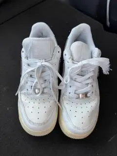 NIKE AIR FORCE 1 スニーカー