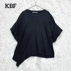 KBF カットソー　ブラック コットン100% アシンメトリー 半袖Tシャツ　夏のサムネイル