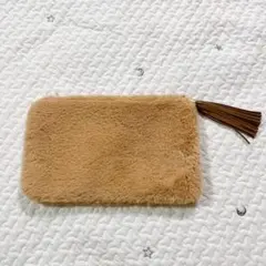 anyFAM ベージュファーポーチ タッセル付き