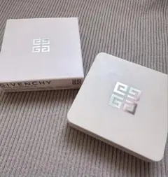givenchy ジバンシィ　スキンpfctコンパクトクリームのサムネイル