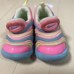 Item thumbnail for item f51852f8-3ee2-403a-8eac-2c817e2c56e5