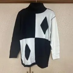 黒白ダイヤモンドパターンタートルニット