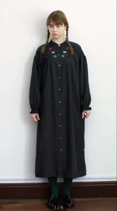 フェリシモ シロップ きらら舎コラボ！ 鉱物モチーフ刺しゅうのワンピース