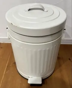 《ニトリ》　ホワイトペダル式ごみ箱