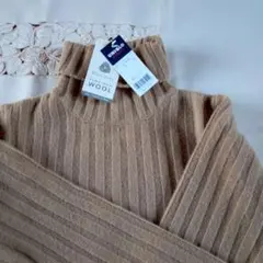 UNIQLO タートルネックセーター ウール100%　お値下げ