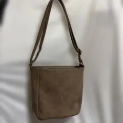 ショルダーバッグ ブラウン シンプル