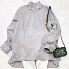 新品タグ付✨ミズイロインド スタンドウィングカラー ギャザーシャツ グレー