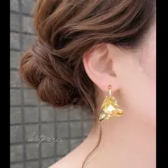 No.150 艶ゴールド✩.*˚2連フラワーピアス 大ぶり