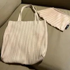 お値下げ中　BLUEORB プリーツトートバッグ ポーチ付き