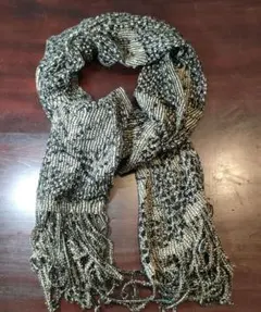 イタリア製ストール☆網目　薔薇模様　大判　軽い　ウール入り