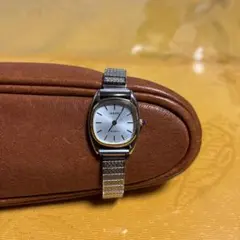 ヴィンテージ RADO クォーツ 腕時計 シルバー メッシュバンドのサムネイル