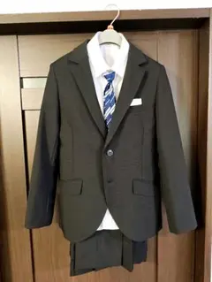 キッズ スーツ ダークグレー ネクタイ付き　150