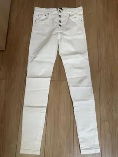 Bershka スキニーパンツ ホワイト EUR36