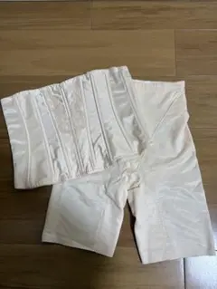 FOUR SIS & CO. ブライダルインナー