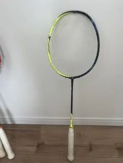 Yonex Astrox 77 バドミントンラケット ジャンク品 - メルカリ