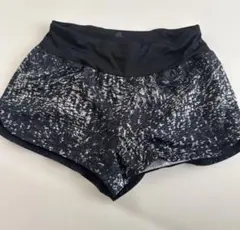 レディース　adidas ショートパンツ 黒　ポケット付き