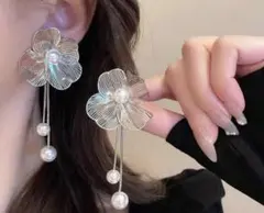 花モチーフ フラワーパール付きピアス　ブライダルアクセ　パーティー