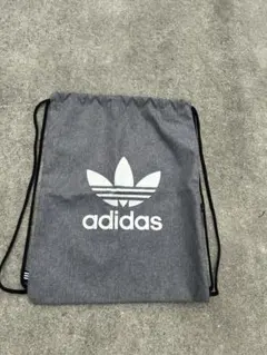 adidas ドローストリングバッグ グレー