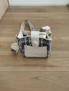 シーイン　ショルダーバッグ