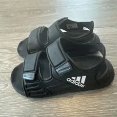 adidasサンダル　18.0cm
