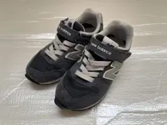 Item thumbnail for item c43f0eac-acf9-40b8-9ff6-58b2c83b5942