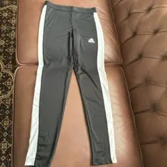 adidas ジャージ パンツ 黒白 トレーニング　レギンスM新品未使用近いのサムネイル
