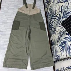 ZARAカーキ色サロペット 2ポケット付き