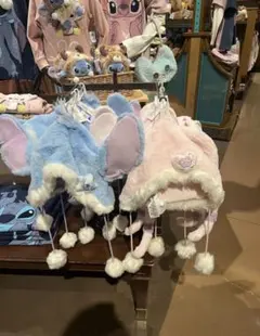 即日発送❣️上海ディズニー　スティッチとエンジェル　ふわふわファンキャップ　帽子 上海ディズニー スティッチエンジェルふわふわファンキャップぽんぽん
