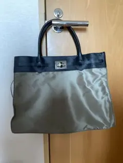 Item thumbnail for item 23fd8bdd-cd2b-4747-9ea8-88f6f81fc1bc