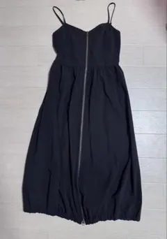 GU フロントジップバブルヘムワンピース