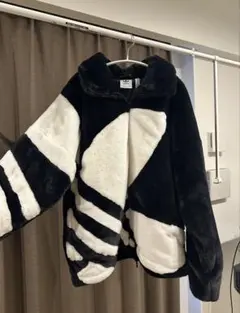 ストライプデザイン ファーコート ブラック・ホワイト