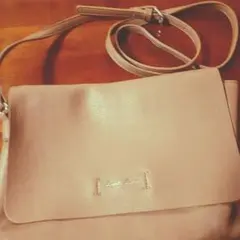 LegatoLalugoベージュ ショルダーバッグ