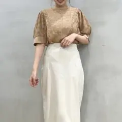 極美品　アーバンリサーチ　【HEYUMM(ヘユム)】　ジャガード　ブラウスのサムネイル