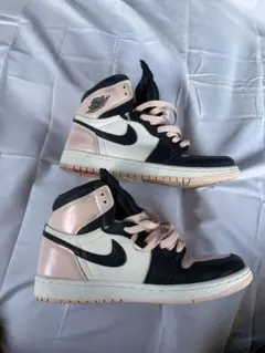 Nike Air Jordan 1 ネイビー/ピンク