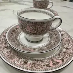 【未使用品】ウェッジウッド　フロレンティーン　ピンク　プレート　プレミア品 ウェッジウッド フロレンティーンピンク トリオセット - メルカリ