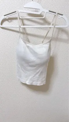 GU カップ付き　クロップドキャミ